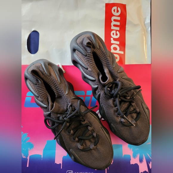 Yeezy 450 cinder size 11 - Picture 6 of 8